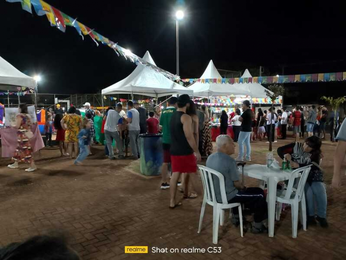 Família prestigiado o evento 