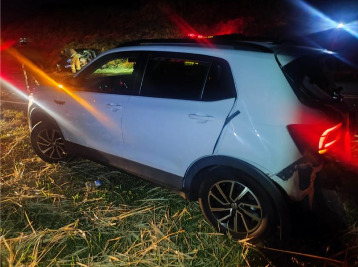 Volkswagen T-Cross envolvido no acidente registrado na PR-445, em Bela Vista do Paraíso (PR), na noite da colisão.